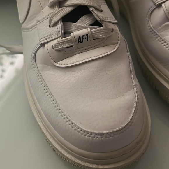 Shoes - Picture 3 of 8